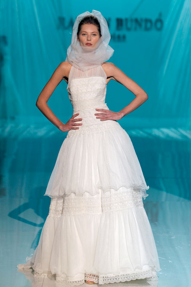 ilovebrides.pt Raimon Bundo 2018 Barcelona Bridal Fashion Week 2017